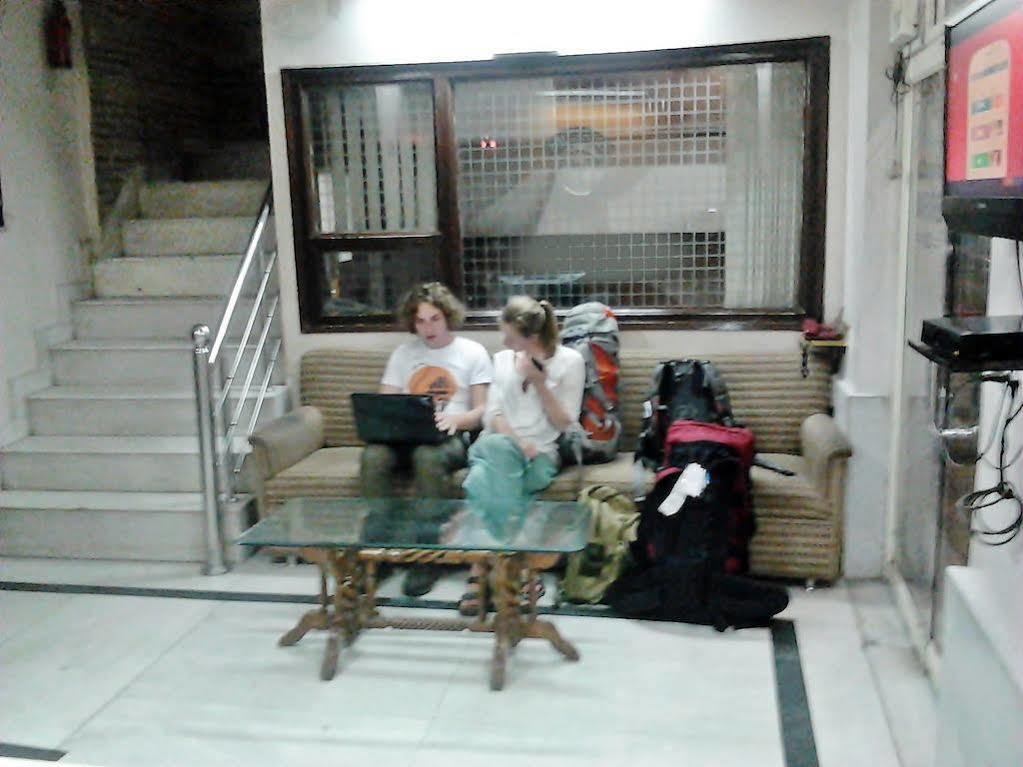 Hotel Shreeram Deluxe Yeni Delhi Dış mekan fotoğraf